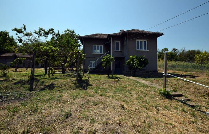 Image No.10-Maison de 4 chambres à vendre à Belene