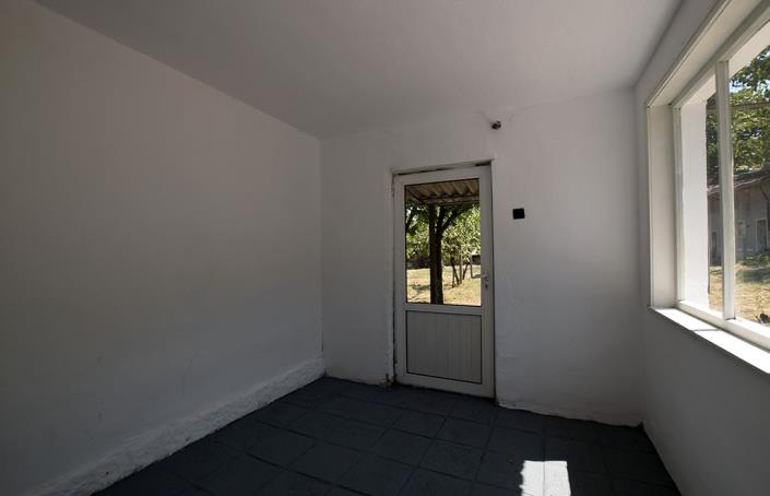 Image No.33-Maison de 4 chambres à vendre à Belene