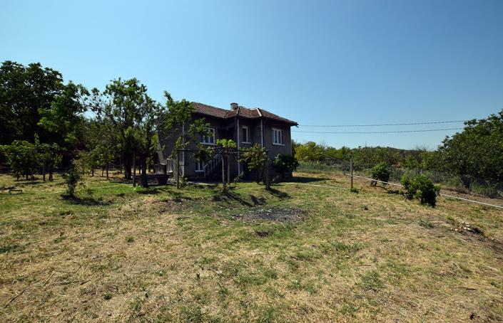 Image No.57-Maison de 4 chambres à vendre à Belene