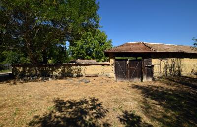 Pay-Monthly-Bulgaria--Mowlem--Slomer--BROTHERS-HOUSE--2