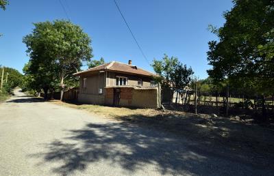 Pay-Monthly-Bulgaria--Mowlem--Slomer--BROTHERS-HOUSE--10