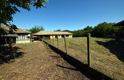 Pay-Monthly-Bulgaria--Mowlem--Slomer--BROTHERS-HOUSE--14