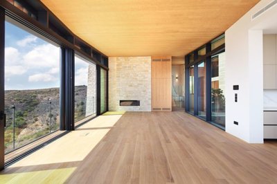 topos-living-room-area-1-1620x1080