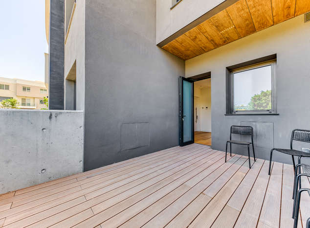 Image No.24-4 Bed House for sale