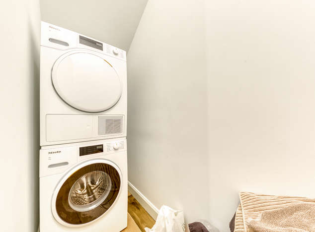 Image No.25-4 Bed House for sale