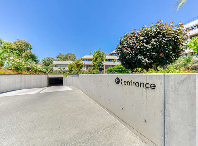 Image No.38-4 Bed House for sale