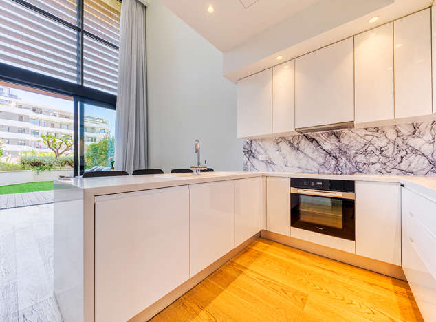 Image No.9-4 Bed House for sale