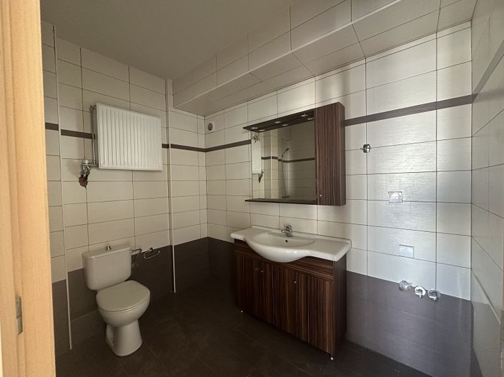 Image No.16-3 Bed Apartment for sale