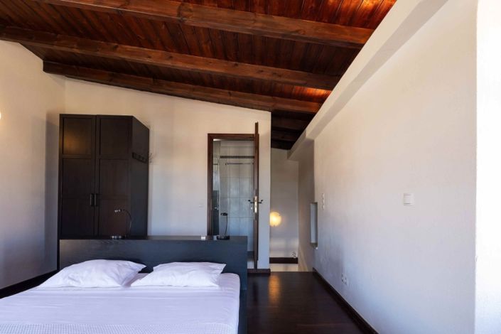 Image No.18-4 Bed House for sale