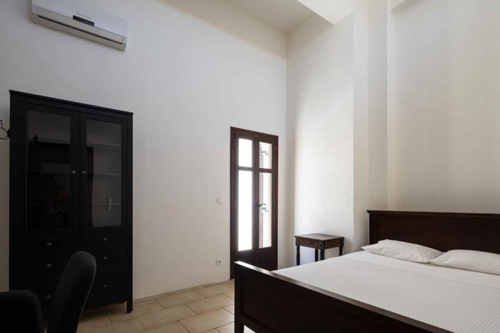 Image No.19-4 Bed House for sale