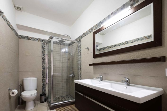 Image No.20-4 Bed House for sale