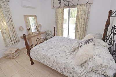 63467-detached-villa-for-sale-in-sea-cavesori
