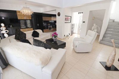 63460-detached-villa-for-sale-in-sea-cavesori