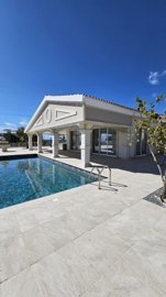 60268-bungalow-for-sale-in-sea-cavesorig