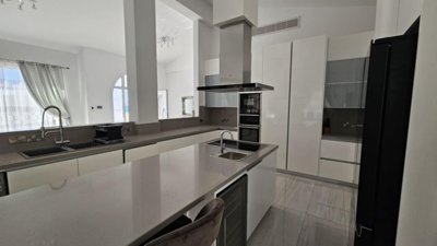 60288-bungalow-for-sale-in-sea-cavesorig