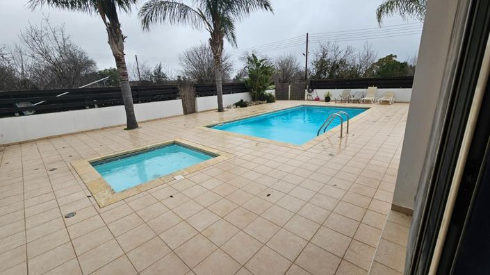 Image No.16-Villa de 5 chambres à vendre à Polemi