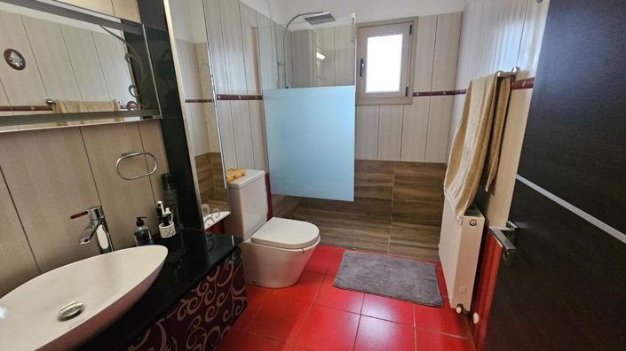 Image No.33-Villa de 5 chambres à vendre à Polemi