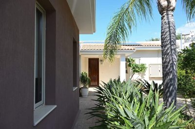 55957-bungalow-for-sale-in-mesa-chorioorig