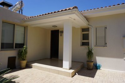 53183-bungalow-for-sale-in-mesa-chorioorig