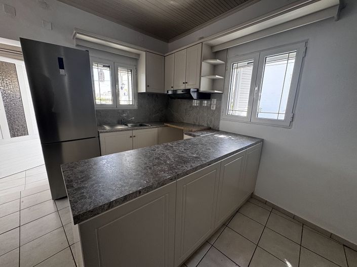 Image No.11-3 Bed House for sale