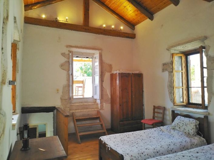 Image No.10-2 Bed House for sale