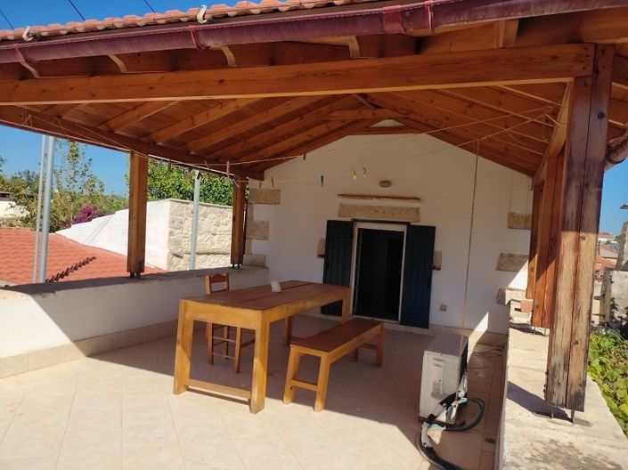 Image No.13-2 Bed House for sale