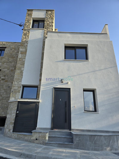 Image No.8-3 Bed Townhouse for sale