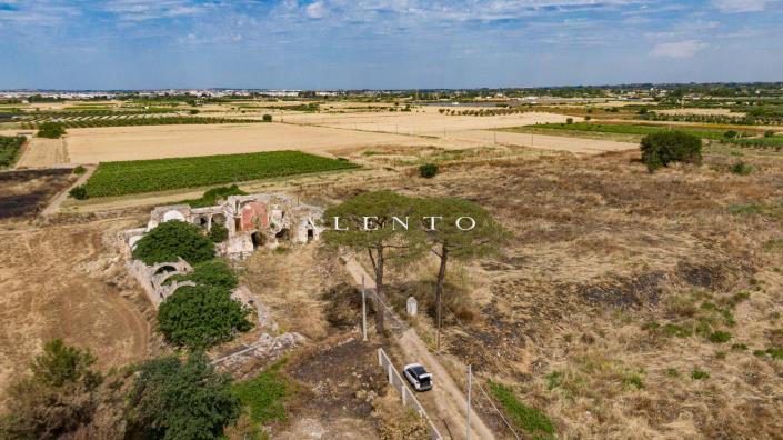 Image No.11-Ferme de 7 chambres à vendre à Ugento