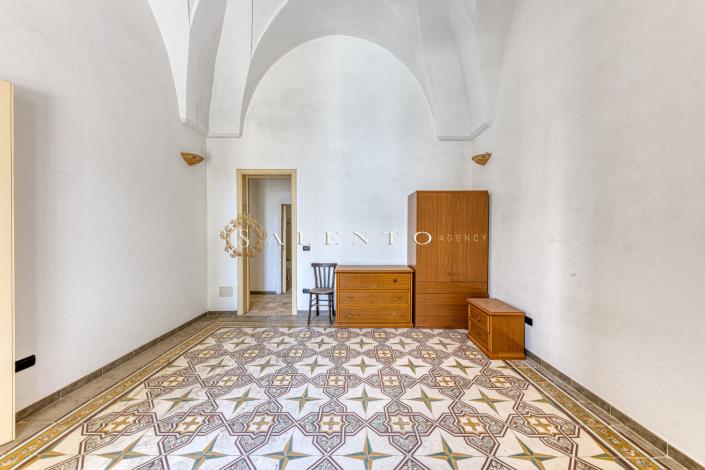 Image No.5-2 Bed House for sale