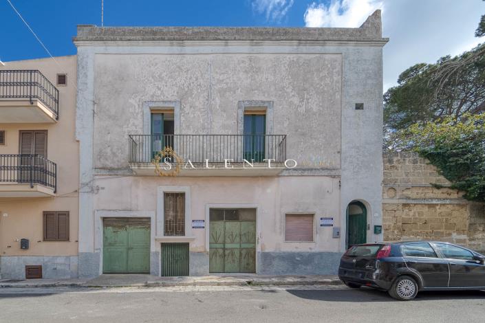 Image No.2-Maison de 4 chambres à vendre à Miggiano