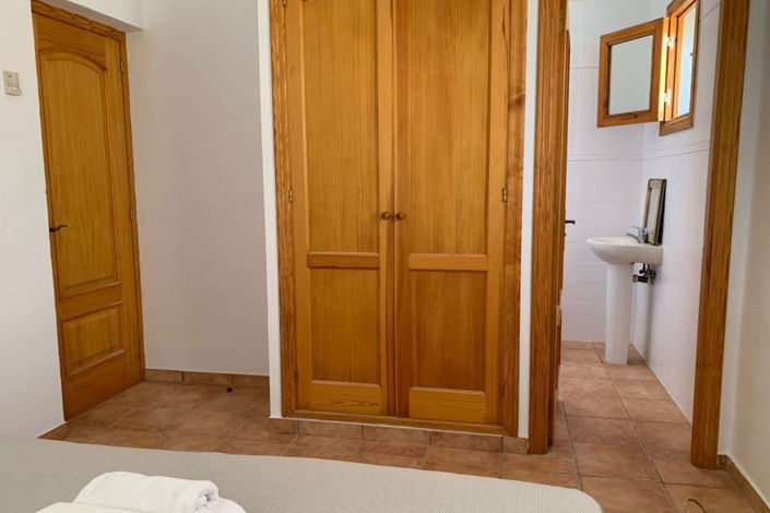 Image No.17-7 Bed Villa / Detached for sale