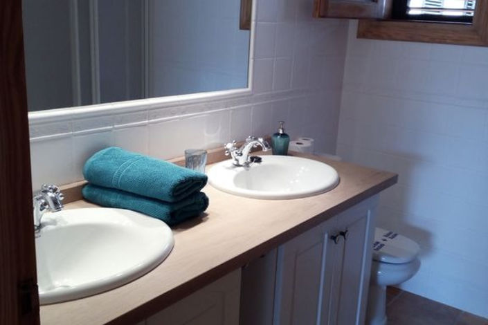 Image No.28-7 Bed Villa / Detached for sale