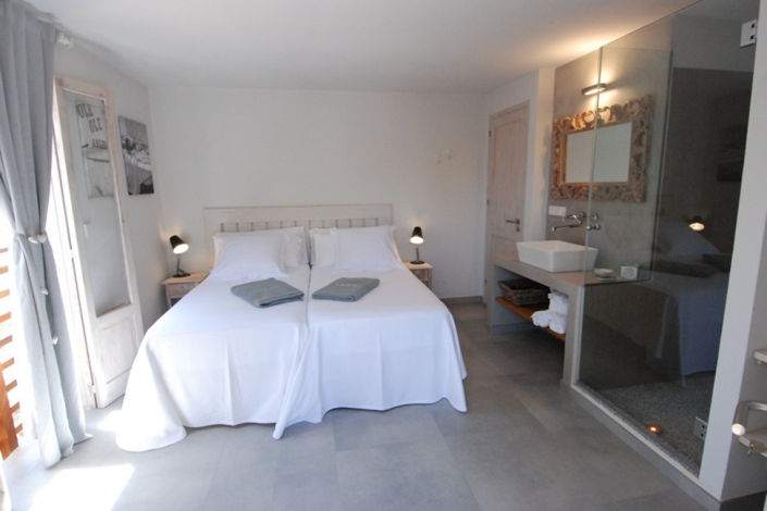 Image No.16-9 Bed Villa / Detached for sale