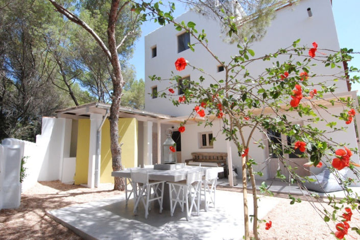 Image No.27-9 Bed Villa / Detached for sale