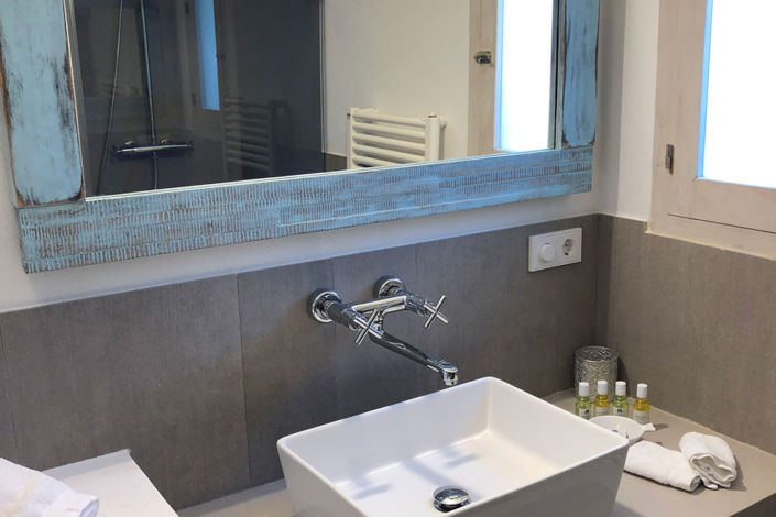 Image No.76-9 Bed Villa / Detached for sale