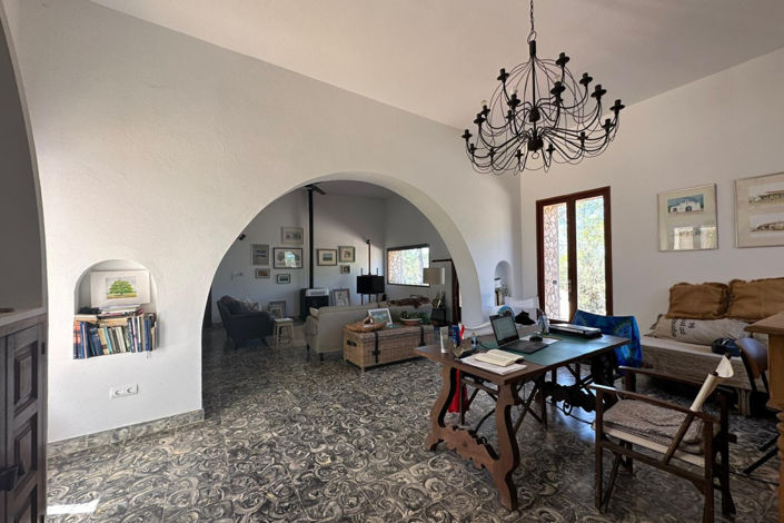 Image No.20-5 Bed Villa for sale