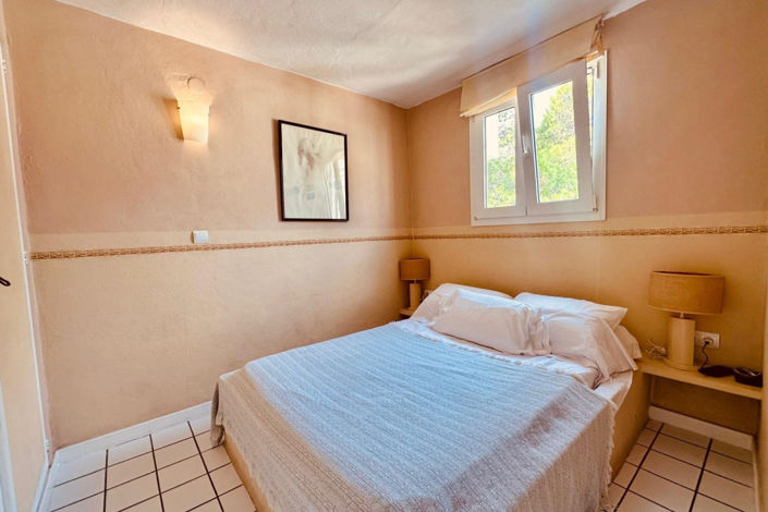 Image No.11-1 Bed Apartment for sale