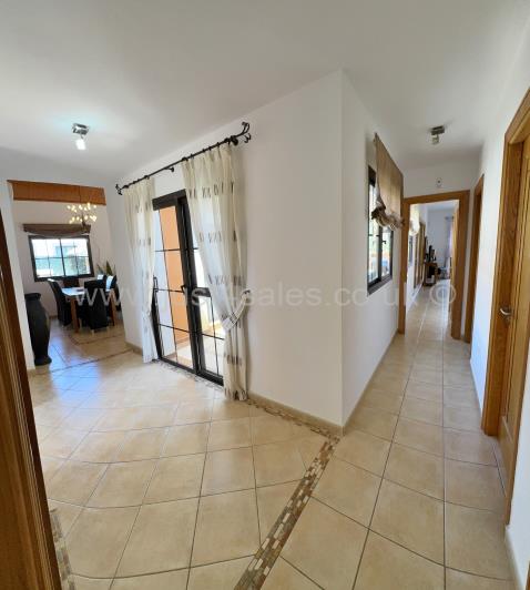 Image No.16-Villa de 4 chambres à vendre à Caleta De Fuste