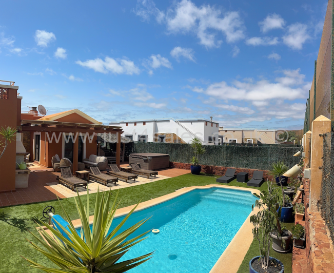 Image No.9-Villa de 4 chambres à vendre à Caleta De Fuste