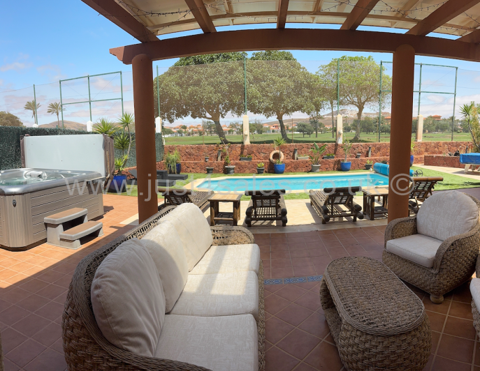 Image No.15-Villa de 4 chambres à vendre à Caleta De Fuste