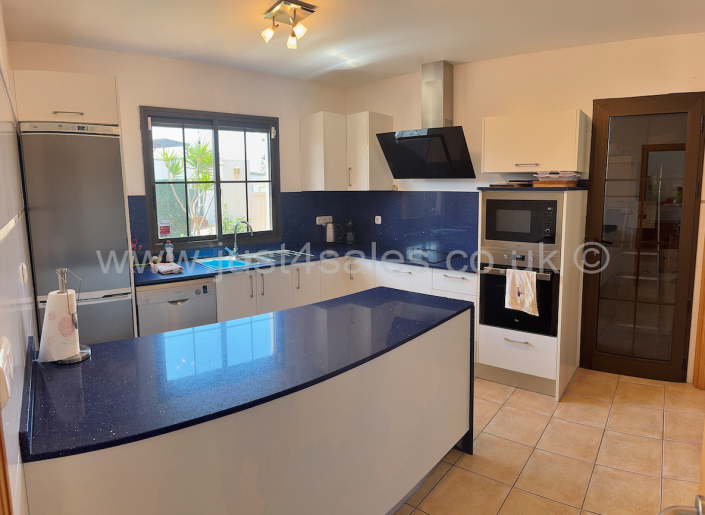 Image No.22-Villa de 4 chambres à vendre à Caleta De Fuste