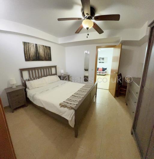 Image No.24-3 Bed Townhouse for sale