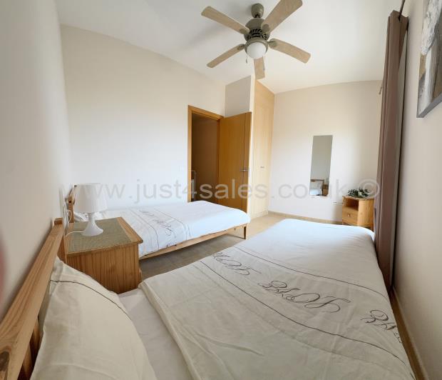 Image No.19-3 Bed Townhouse for sale