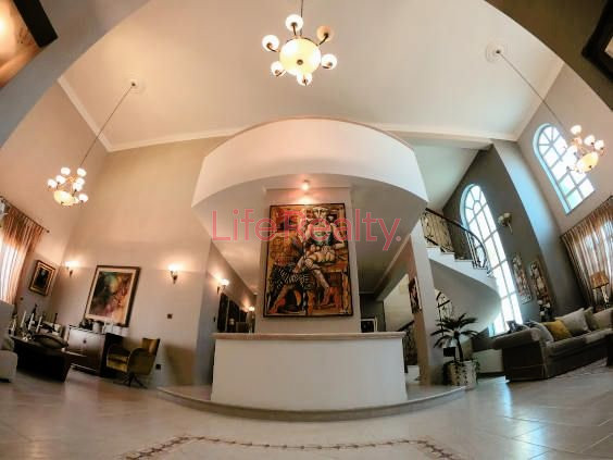 Image No.2-5 Bed House for sale