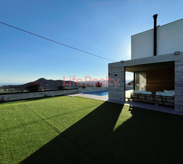 Image No.2-4 Bed House for sale