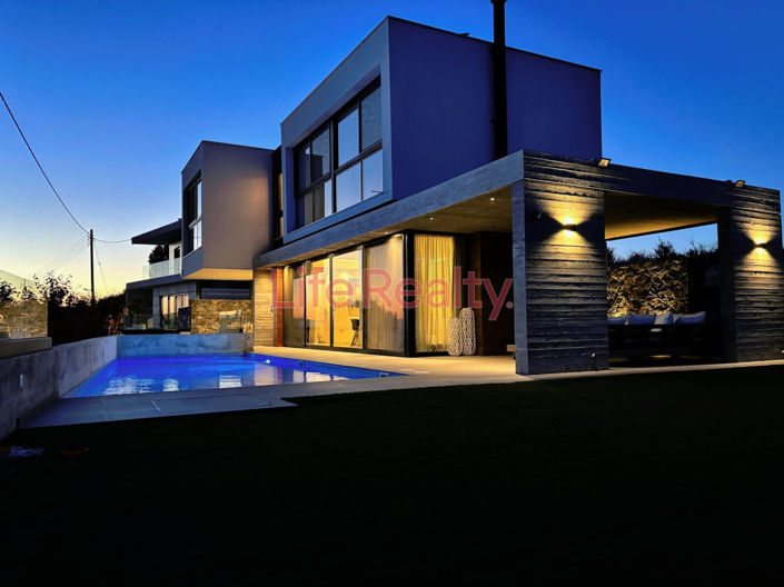 Image No.20-4 Bed House for sale