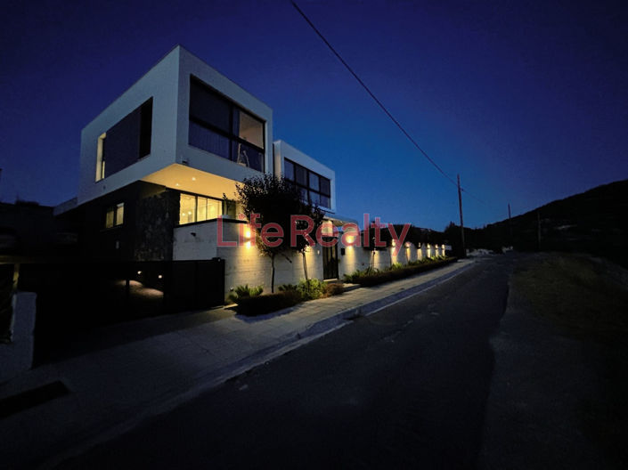 Image No.23-4 Bed House for sale