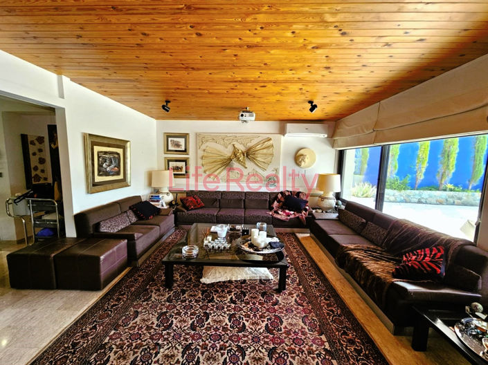 Image No.3-5 Bed House for sale
