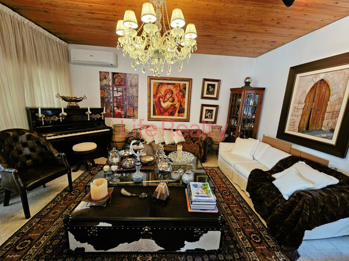 Image No.5-5 Bed House for sale