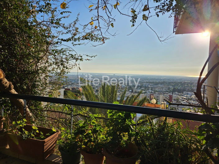 Image No.30-6 Bed House for sale